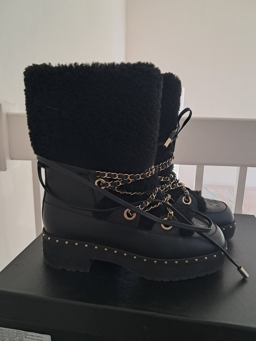 Chanel Boots Women's 38 Fur Leather Ski Luxury Designer Shearling Cozy - Picture 12 of 16